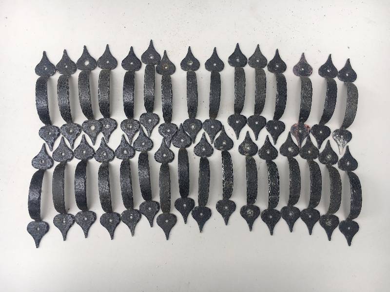 lot 64 image: Vintage Handles