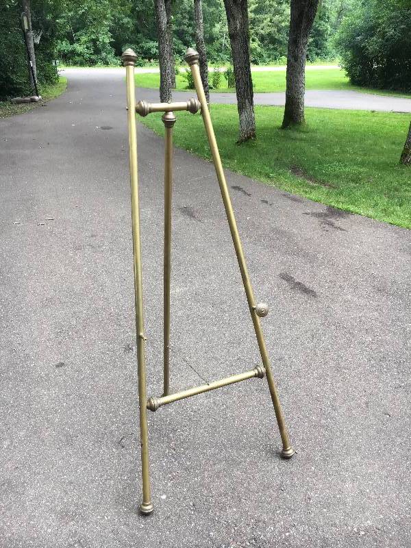 lot 68 image: Vintage Art Easel