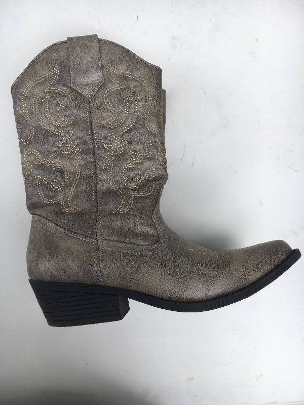 lot 90 image: Cowboy Boots - Womens Size 5 12