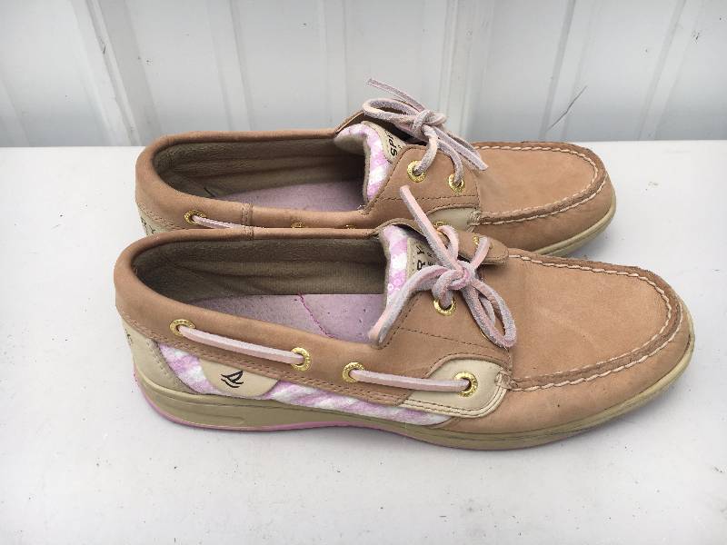 lot 91 image: Sperry Top Sider Shoes Size 7.5