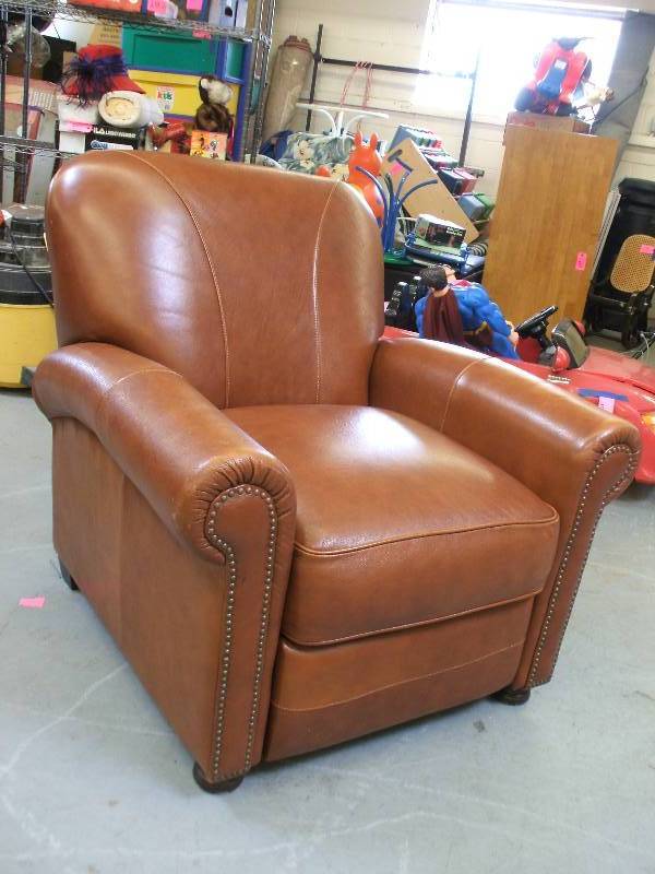 LEATHER RECLINER