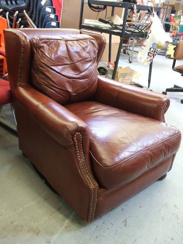 LEATHER CHAIR