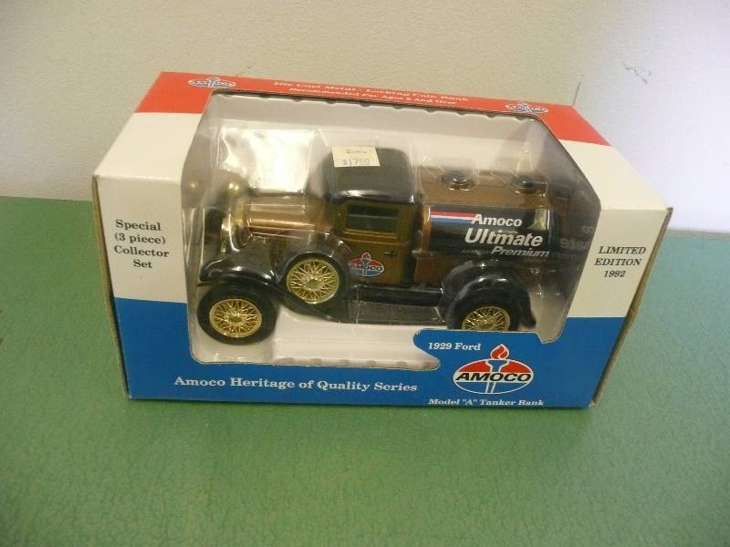 lot 31 image: AMOCO 1992 LIMITED EDITION 1929 FORD MODEL A TANKER BANK - SPEC CAST DYERSVILLE, IOWA - SEE PICTURES