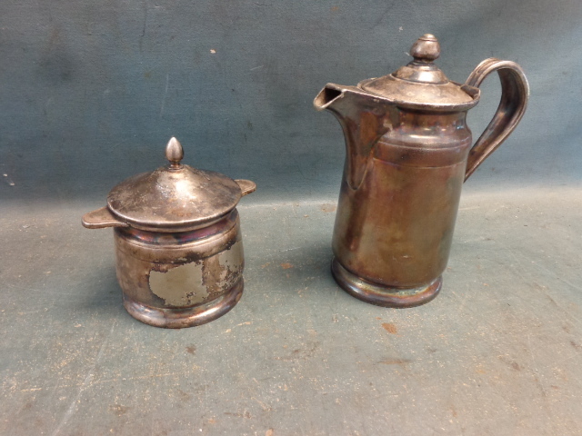 lot 30 image: Silver Plate Cream and Sugar Dishes