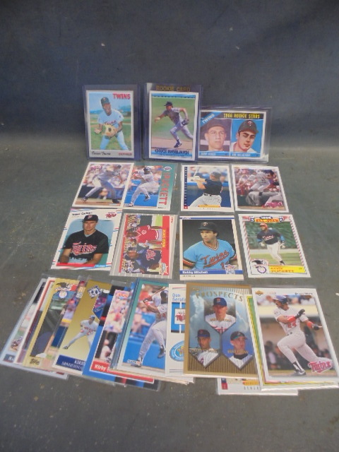 lot 3 image: Minnesota Twins Cards with Vintage Rookie cards
