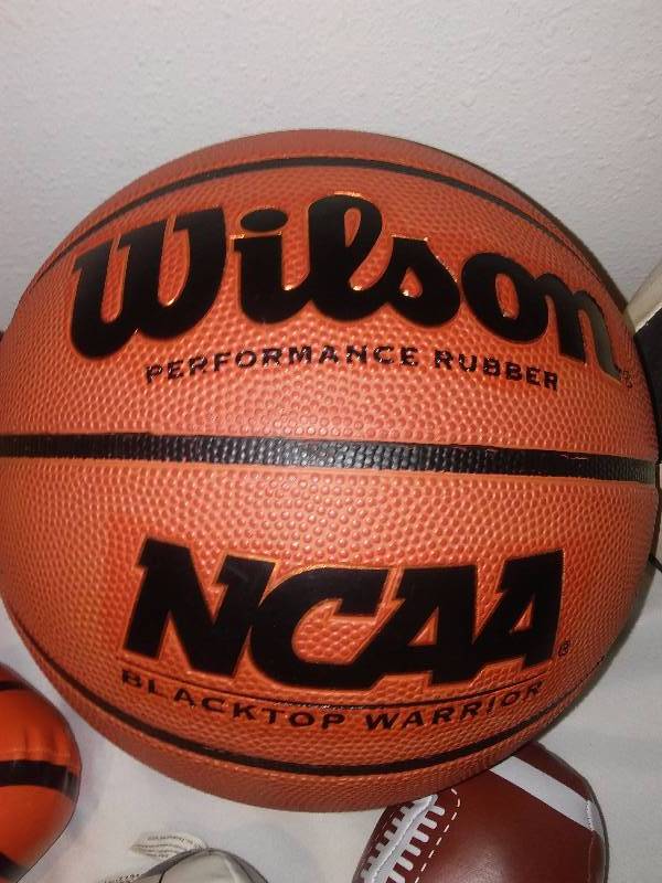 lot 47 image: Sports Balls (12)