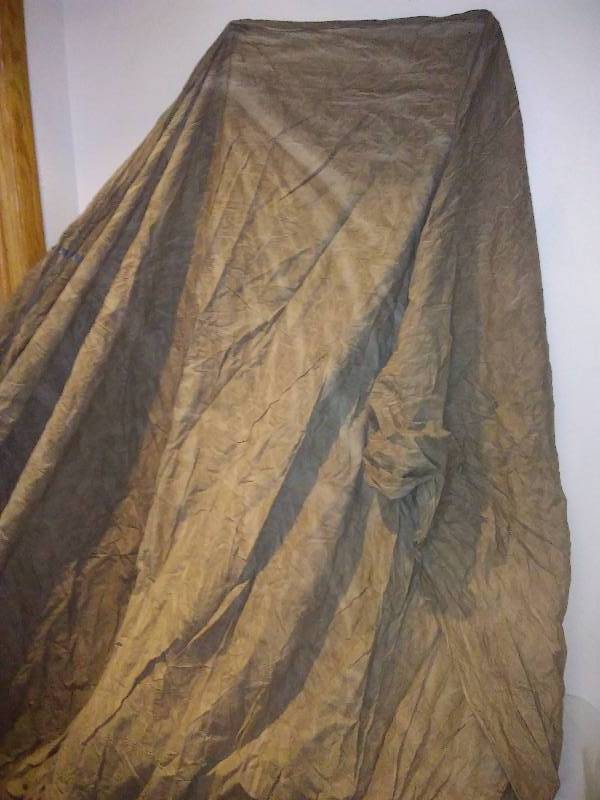 lot 51 image: Khaki Natural Canvas back drop - HUUUUGE