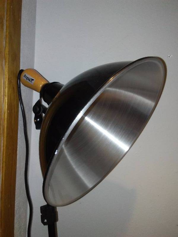 lot 64 image: Reflector Bulb Shades (2), Tripod made by Impact (1)
