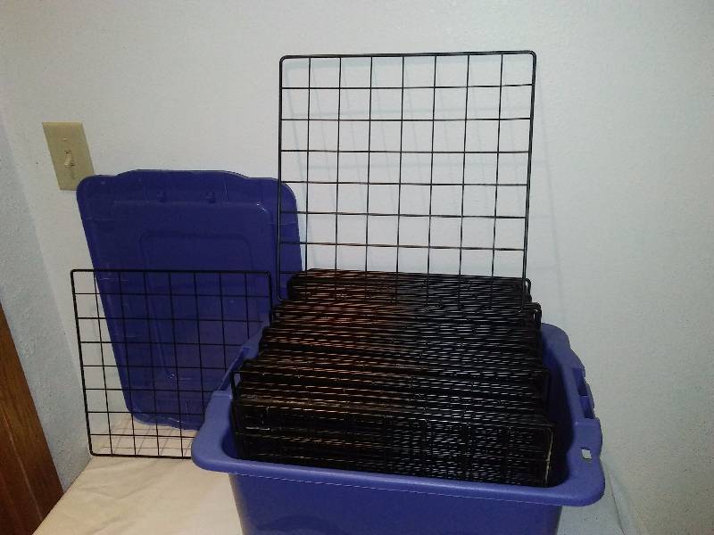 lot 71 image: 60 Black wire panels (14 in.)