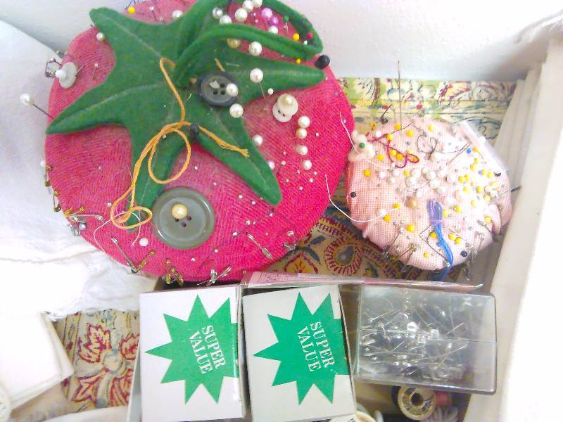lot 5 image: Flour Sack Material and sewing supplies