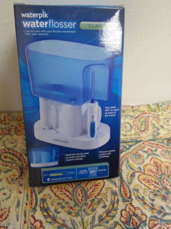 lot 6 image: Water Pick Water Flosser