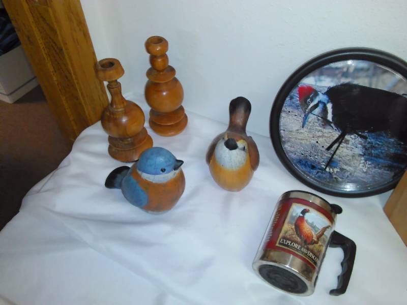 lot 30 image: Wood candle holders, Pillars