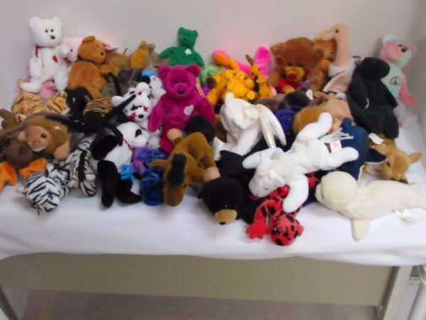 lot 40 image: Collection of Beanie Babies (49)