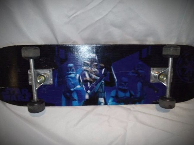 lot 78 image: Star Wars Skateboard, 31 in. L x 8 in W