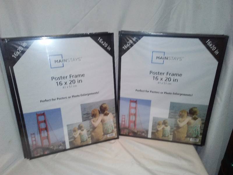 lot 82 image: 16 in. x 20 in. Poster  Picture Frames, New or Near New, (9) Clear Plastic