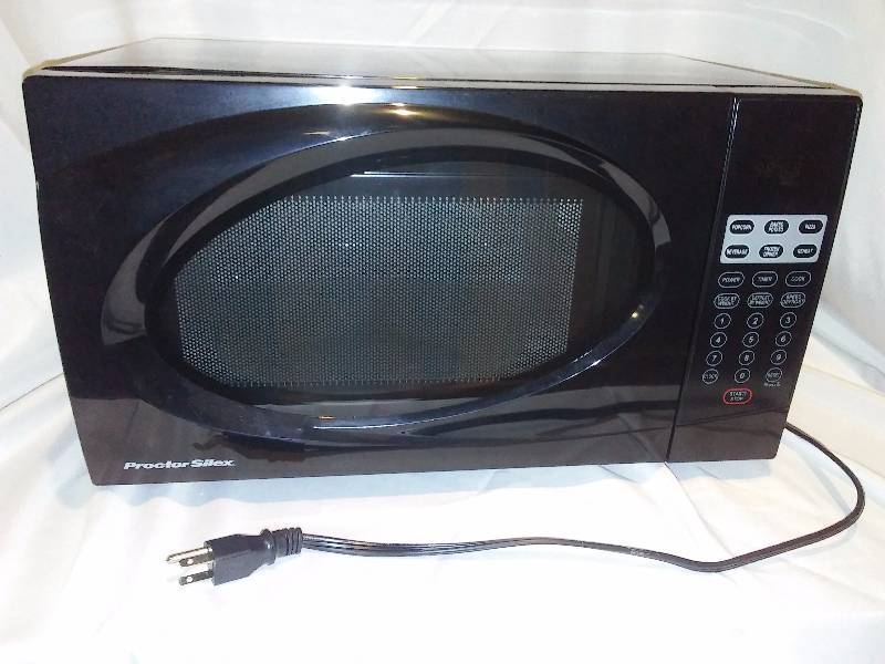 lot 93 image: Microwave, Proctor Silex,Like New