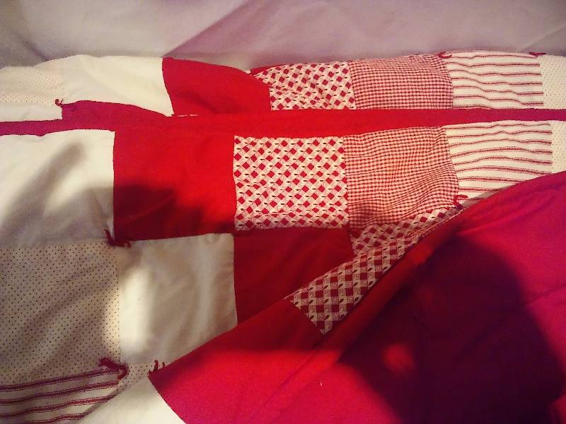 lot 97 image: Quilt, New  Like New, 80 x 96 inches,