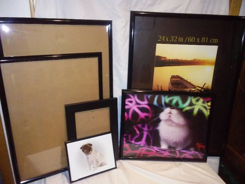 lot 102 image: Poster  Picture Frames (6) Large measures 24 x 32 and smaller