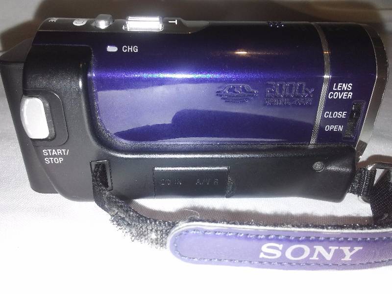 lot 111 image: Sony Handycam, Palm sized video camera, DCR-SX44, comes with one battery, needs charger