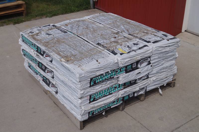 lot 5 image: Pallet of Shingles