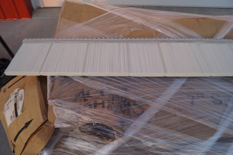 lot 18 image: Vinyl Shake Siding