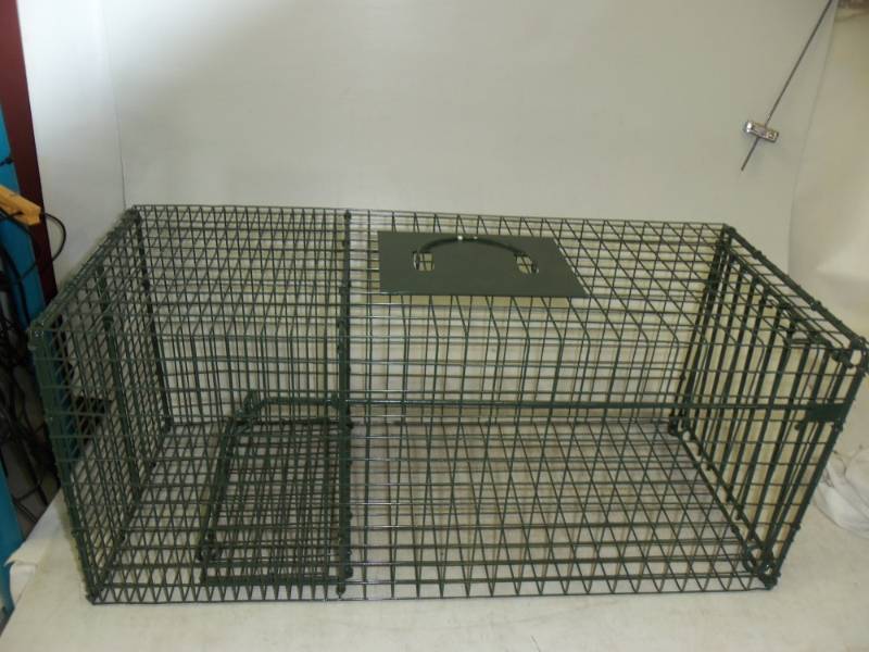 lot 7 image: Live Animal Trap 30 x 12 x 12