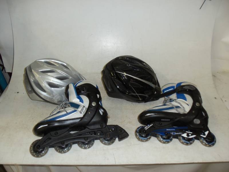 lot 193 image: Rollerblades size 5-8 and 2 Helmets