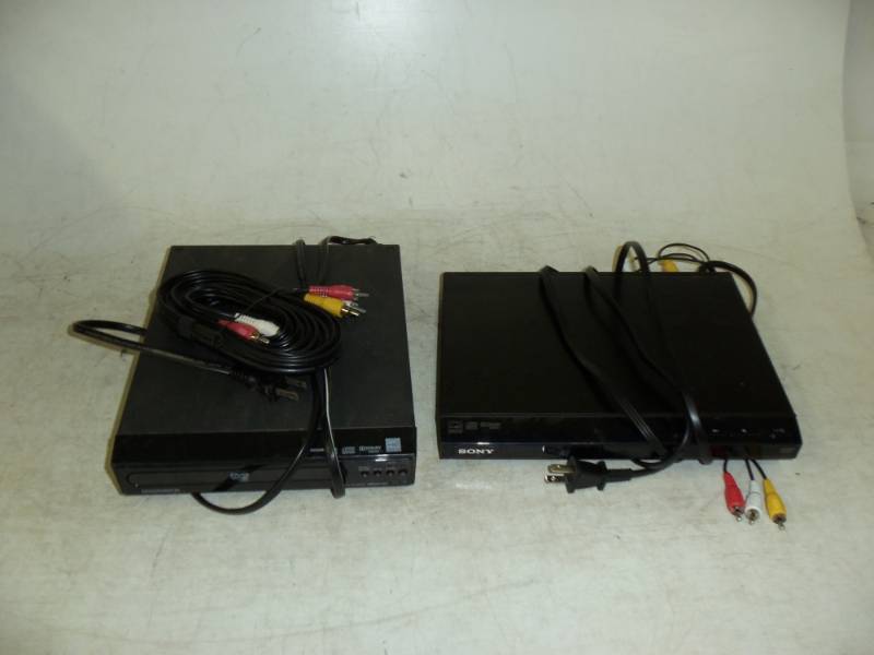 lot 13 image: Pair of DVD Players