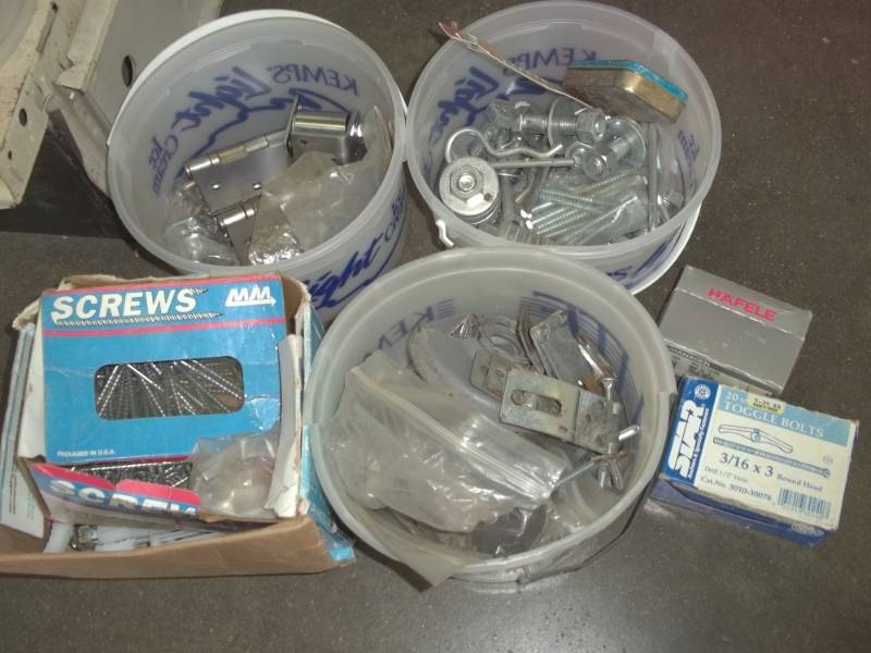 lot 59 image: Assorted Hardware