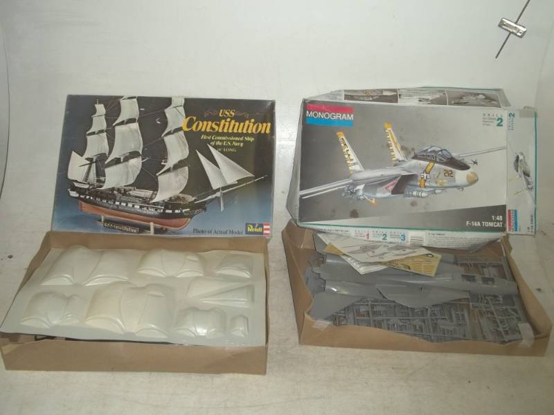 lot 64 image: 2 Models one Ship one Plane
