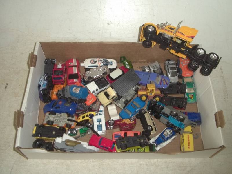 lot 68 image: Hot wheels and Matchbox Cars