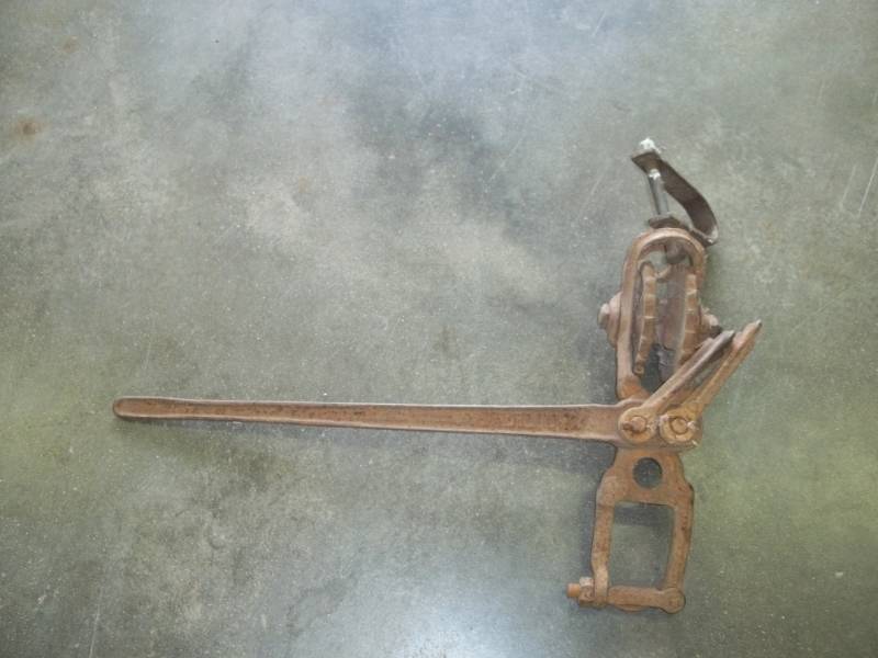 lot 73 image: Vintage Dillon Winch