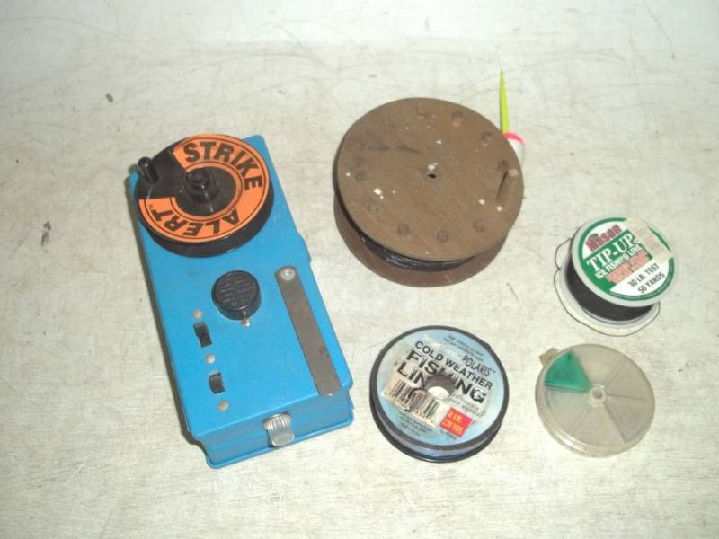 lot 95 image: Ice Fishing Rattle Reel and Strike alert with line