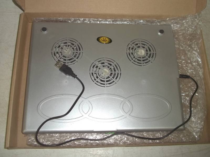 lot 98 image: Notebook Cooling Pad