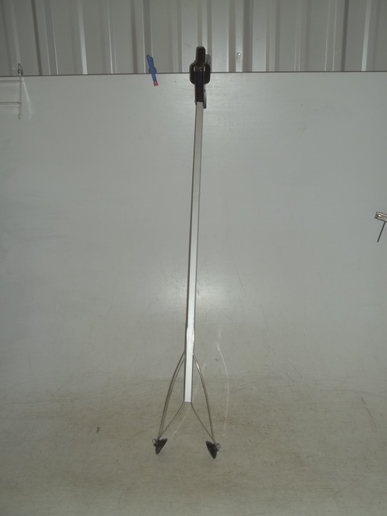 lot 116 image: EZ Reacher