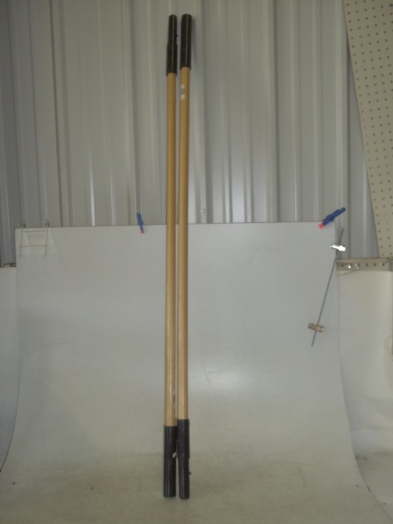 lot 118 image: Two Pole Pruner Poles 57 Long