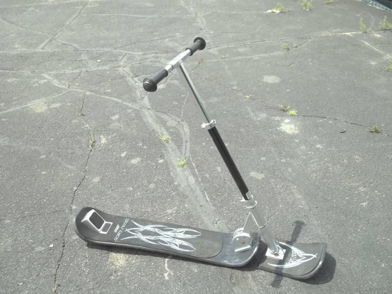 lot 156 image: Snow Jack Snowboard