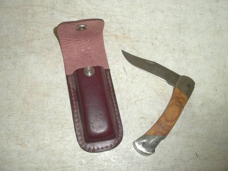 lot 161 image: Bobcat Collector Knife with Holster