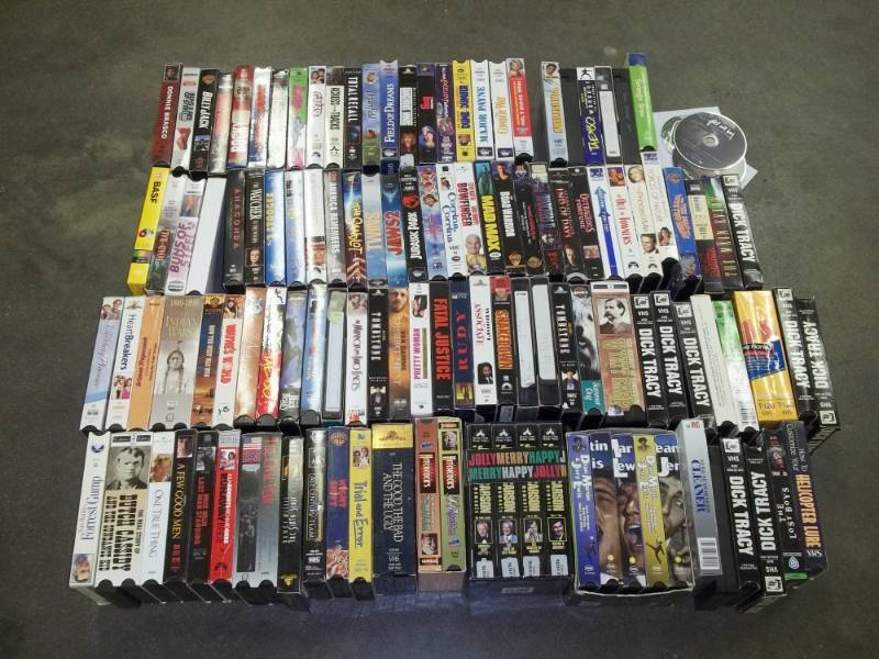 lot 181 image: Large VHS Movie Lot