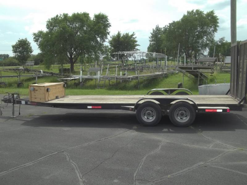 lot 11 image: 18 Trailer