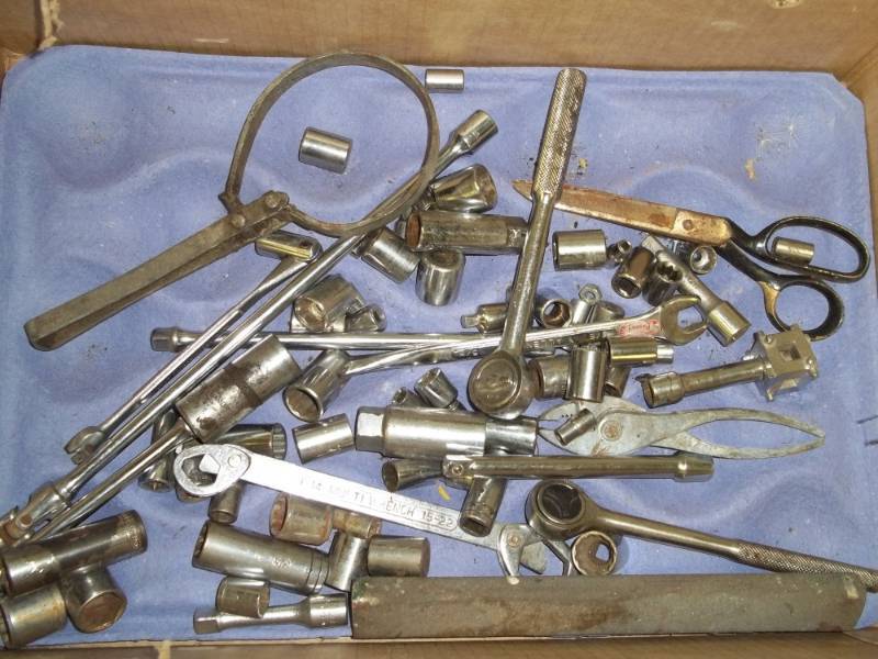 lot 204 image: Sockets Wrenches and Tools