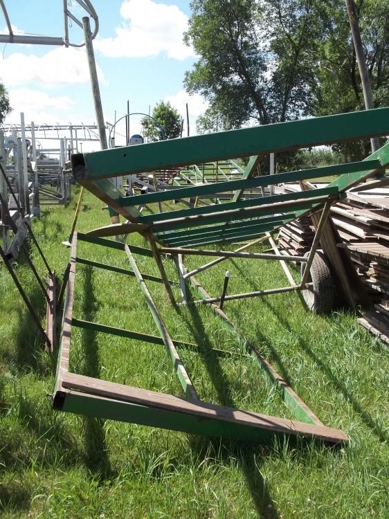 lot 221 image: 44 X 5 Rollin Steel Dock with 9 Ramp Frame