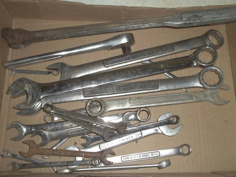 lot 236 image: Craftsman Tools