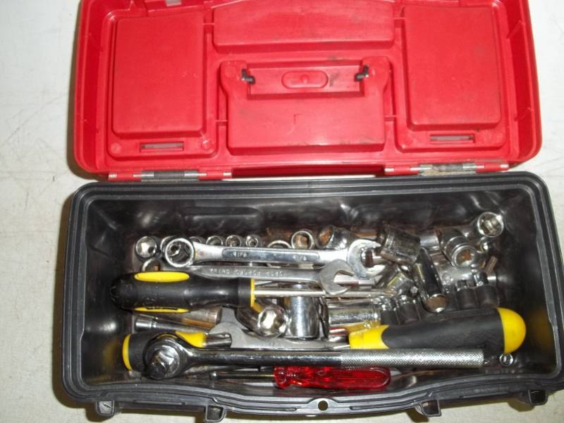 lot 252 image: Tool Box with Tools