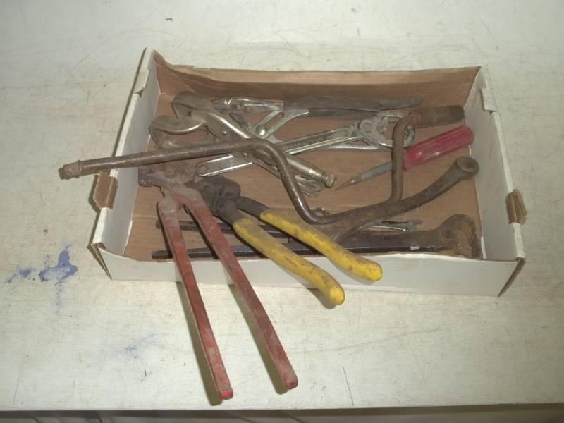 lot 256 image: Assorted Tools