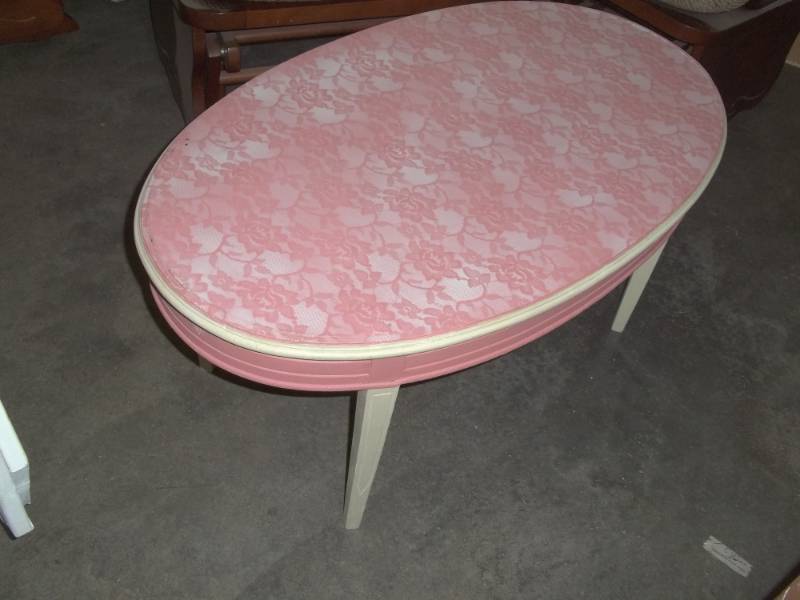 lot 273 image: Coffee Table 20 x 34 x 16