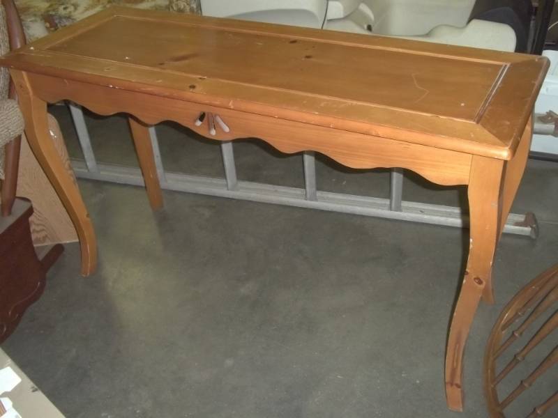 lot 280 image: Side Table 49 x 17 x 29