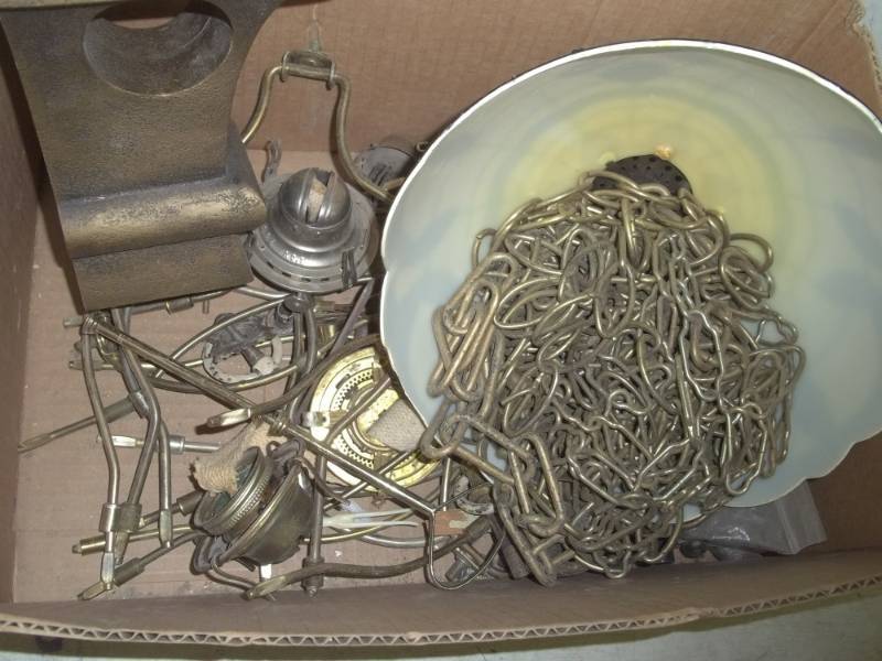 lot 291 image: Lamp Parts