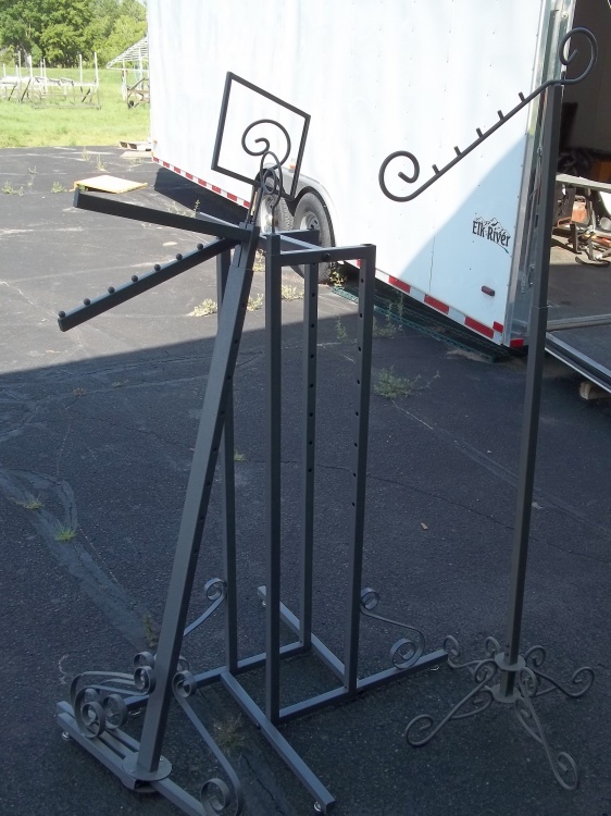 lot 295 image: 3 Clothing Display Racks