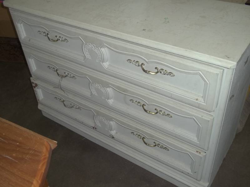 lot 310 image: Dresser
